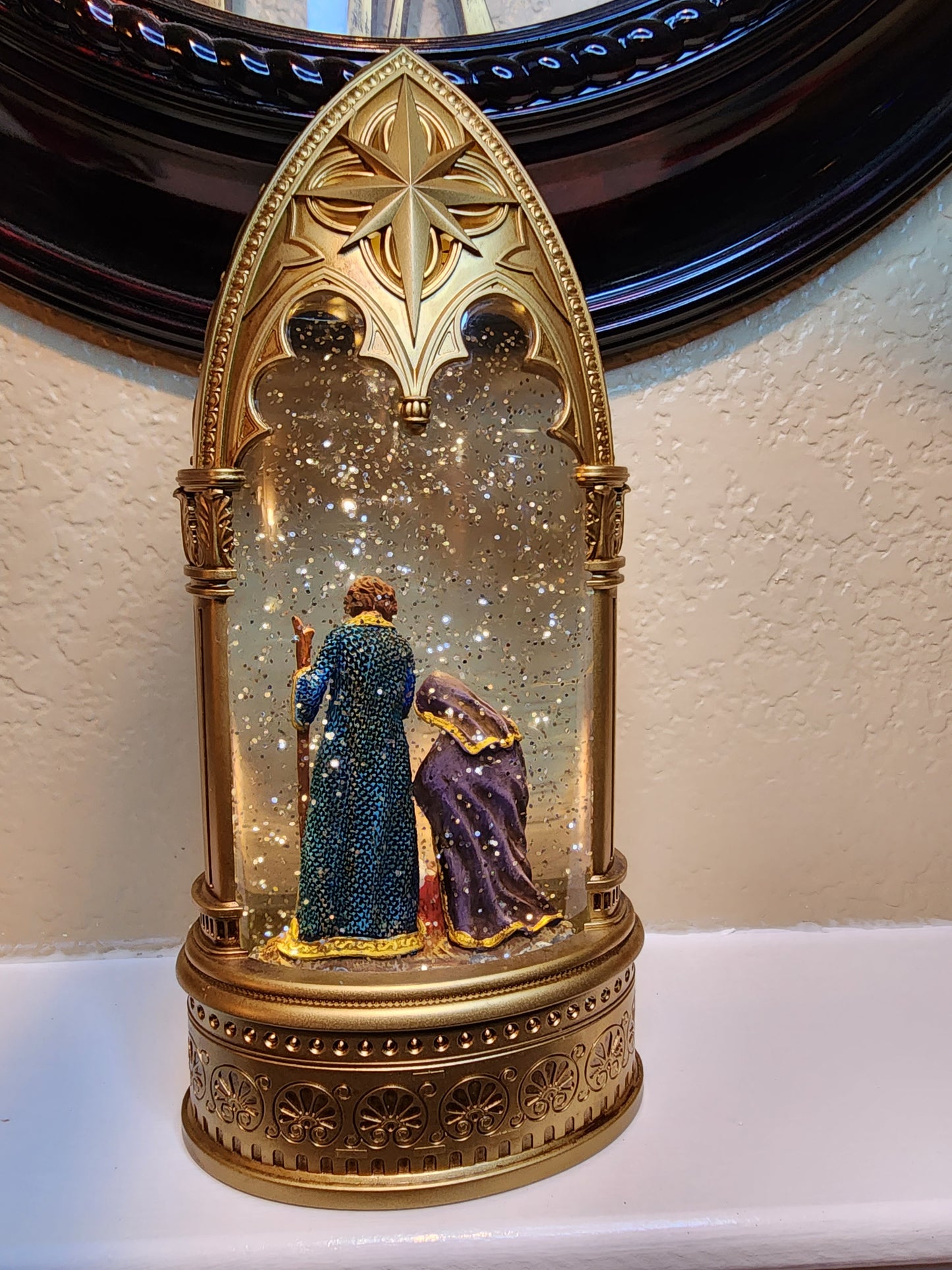 Nativity Scene Snow Globe