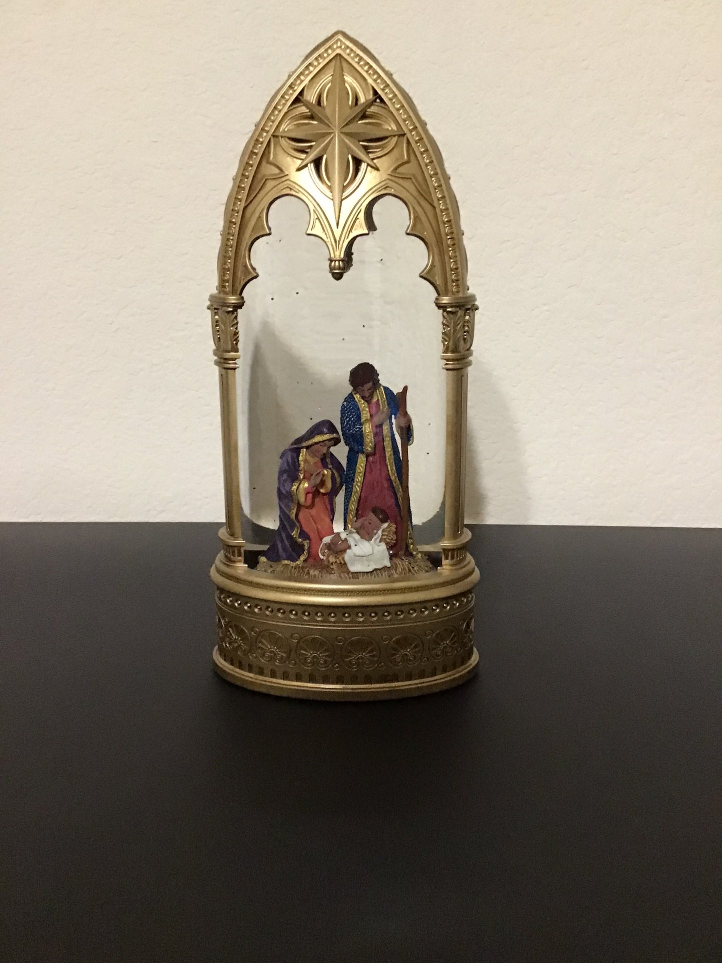 Nativity Scene Snow Globe