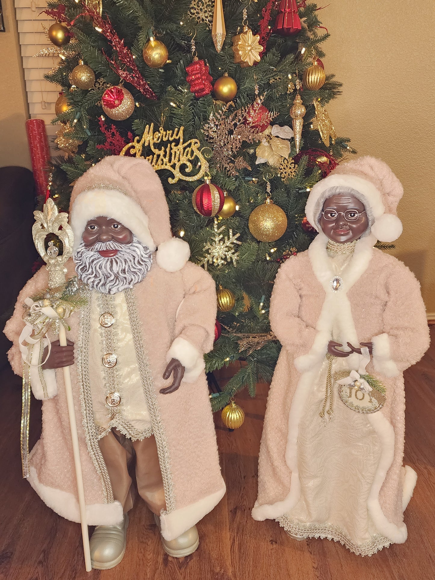 Mr. & Mrs. Claus in Pink