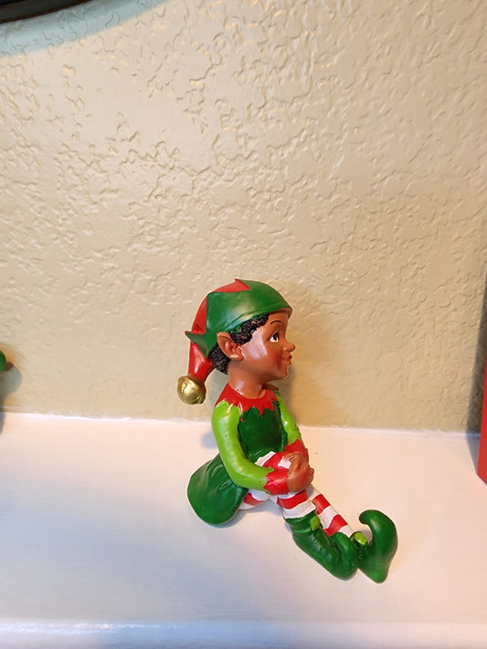 Sitting Elf