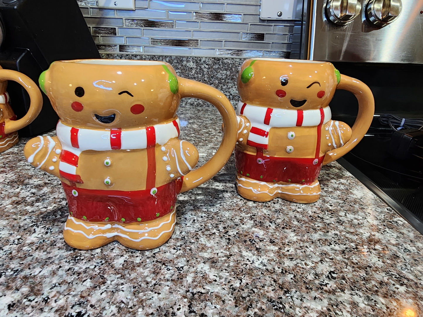 A Pair of Gingerbread Kid Mugs (9 oz)